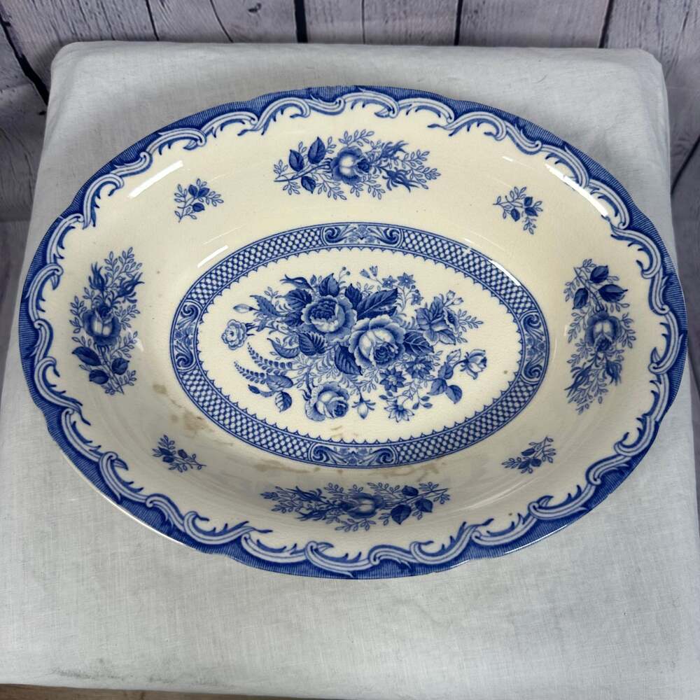 Chatham Maruta Kasuga Ware Blue Rose Rimmed Fruit/Dessert Bowl